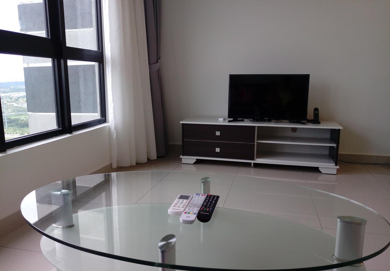 Ashton Meridin Suites Nusajaya  Exterior photo