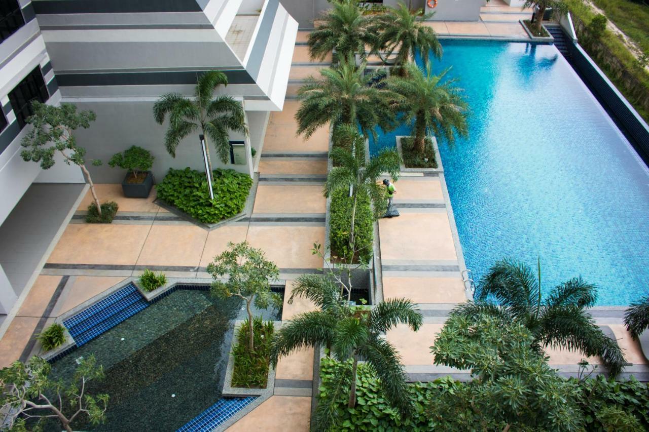 Ashton Meridin Suites Nusajaya  Exterior photo